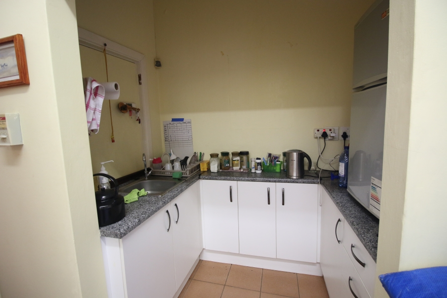 5 Bedroom Property for Sale in Berea Eastern Cape